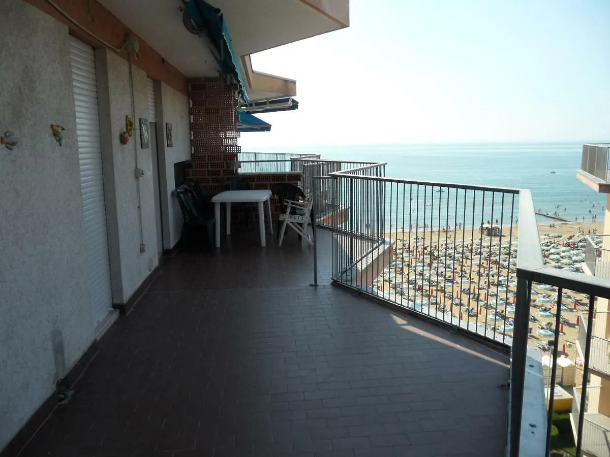 Daire Centro Commerciale Otel Lido di Jesolo İtalya